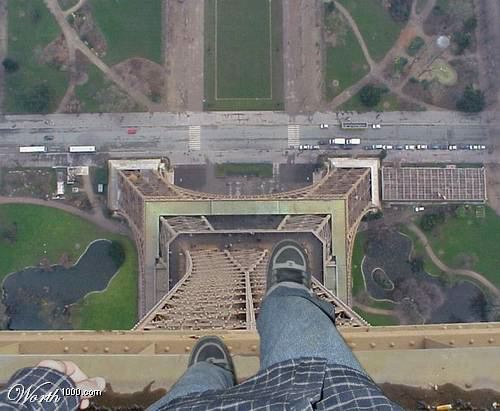 On the top of efile tower - can u stand on the edge like this