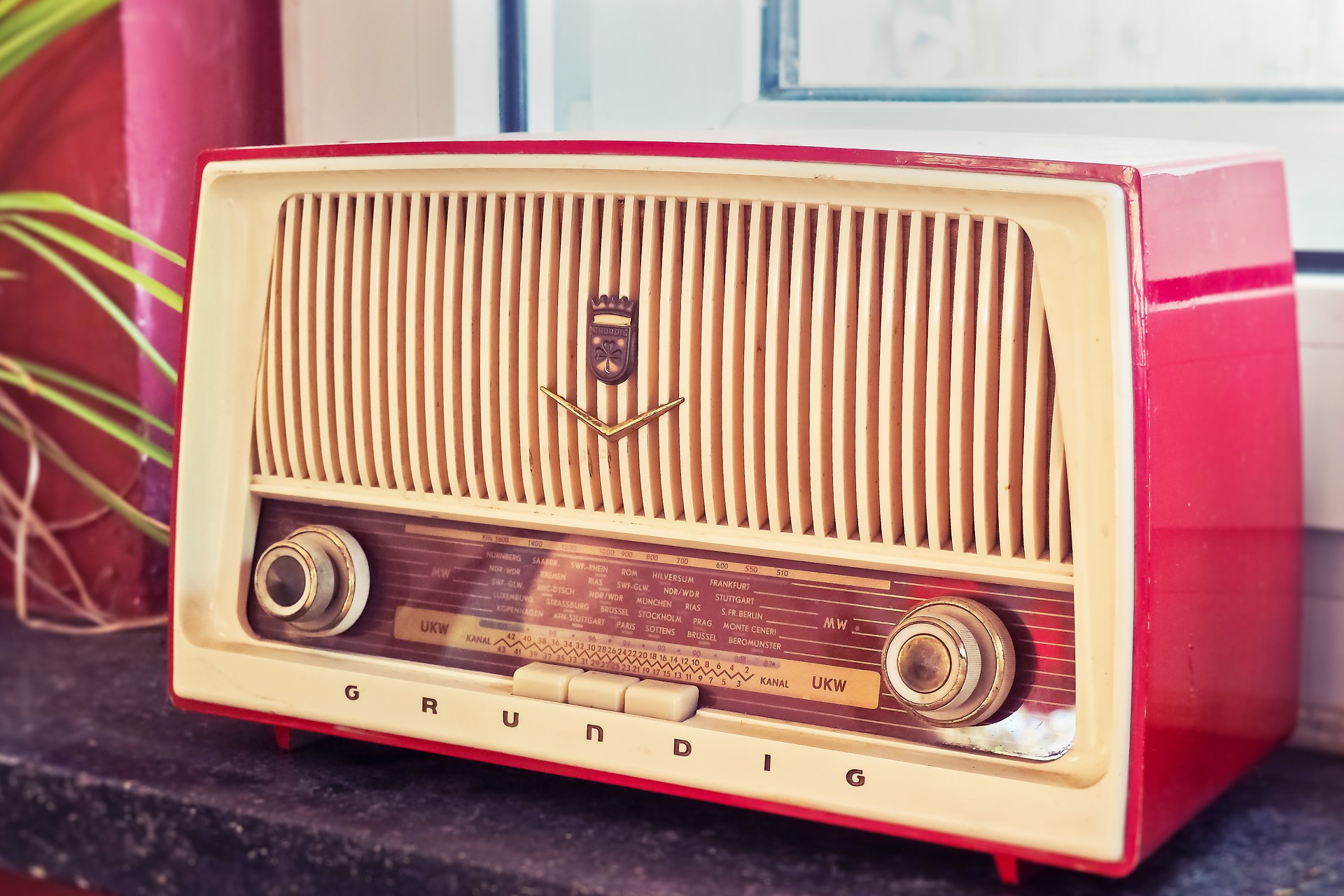 Tune yourself into Gods radio channel every day. Listen to your own channel, on his radio-set too Tune yourself into Gods radio channel every day. Listen to your own channel, on his radio-set too