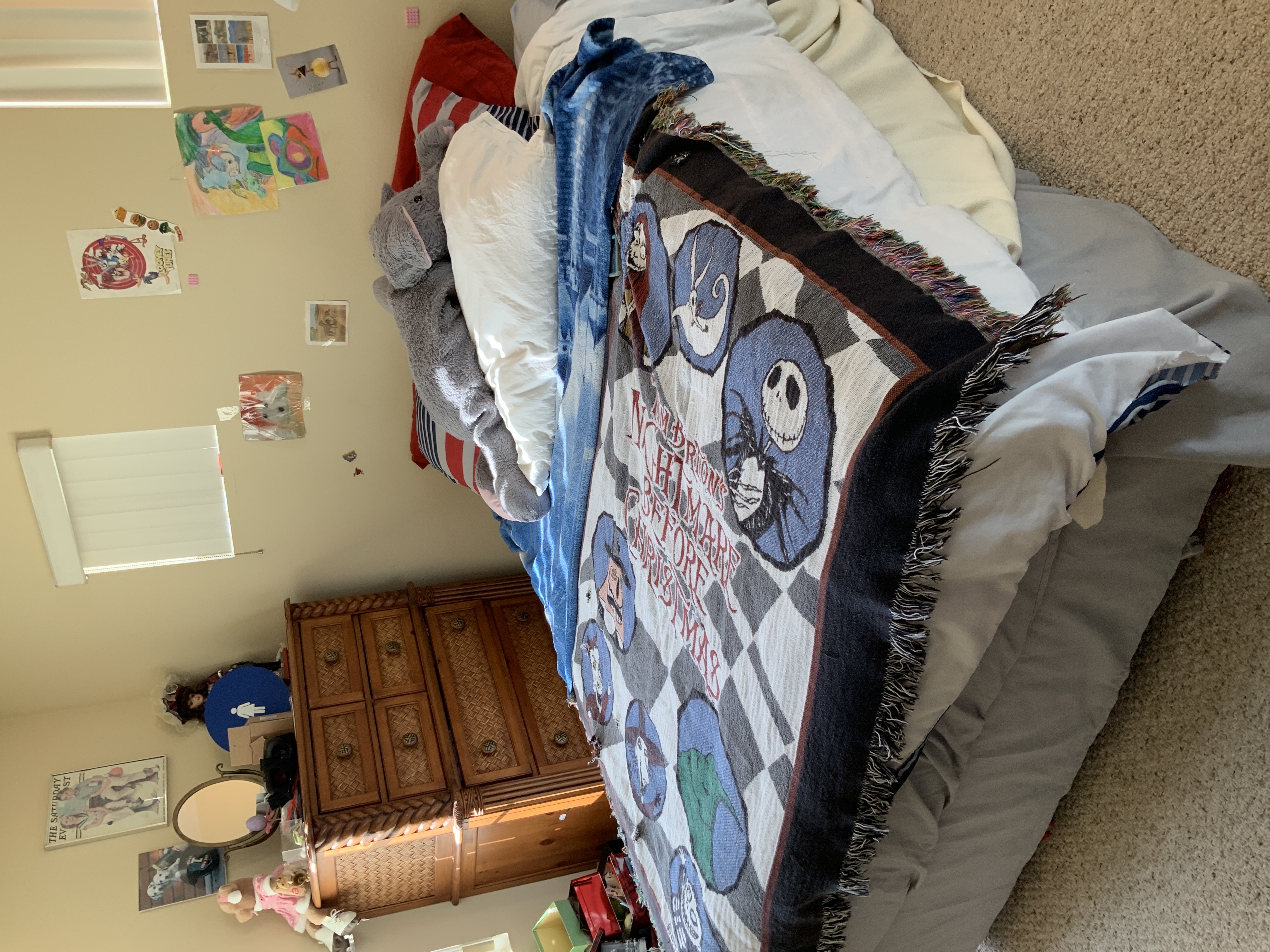 Bed, room, cleaning, art work 