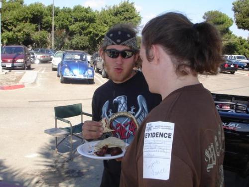 OooOoohhh! - Making faces at a bar-b-que. I was makin' on some delicious pollo asada!