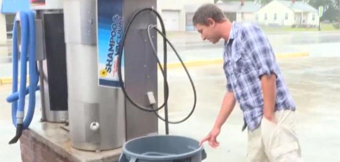 Car wash employee Antonio Hernandez did the honest deal Car wash employee Antonio Hernandez did the honest deal