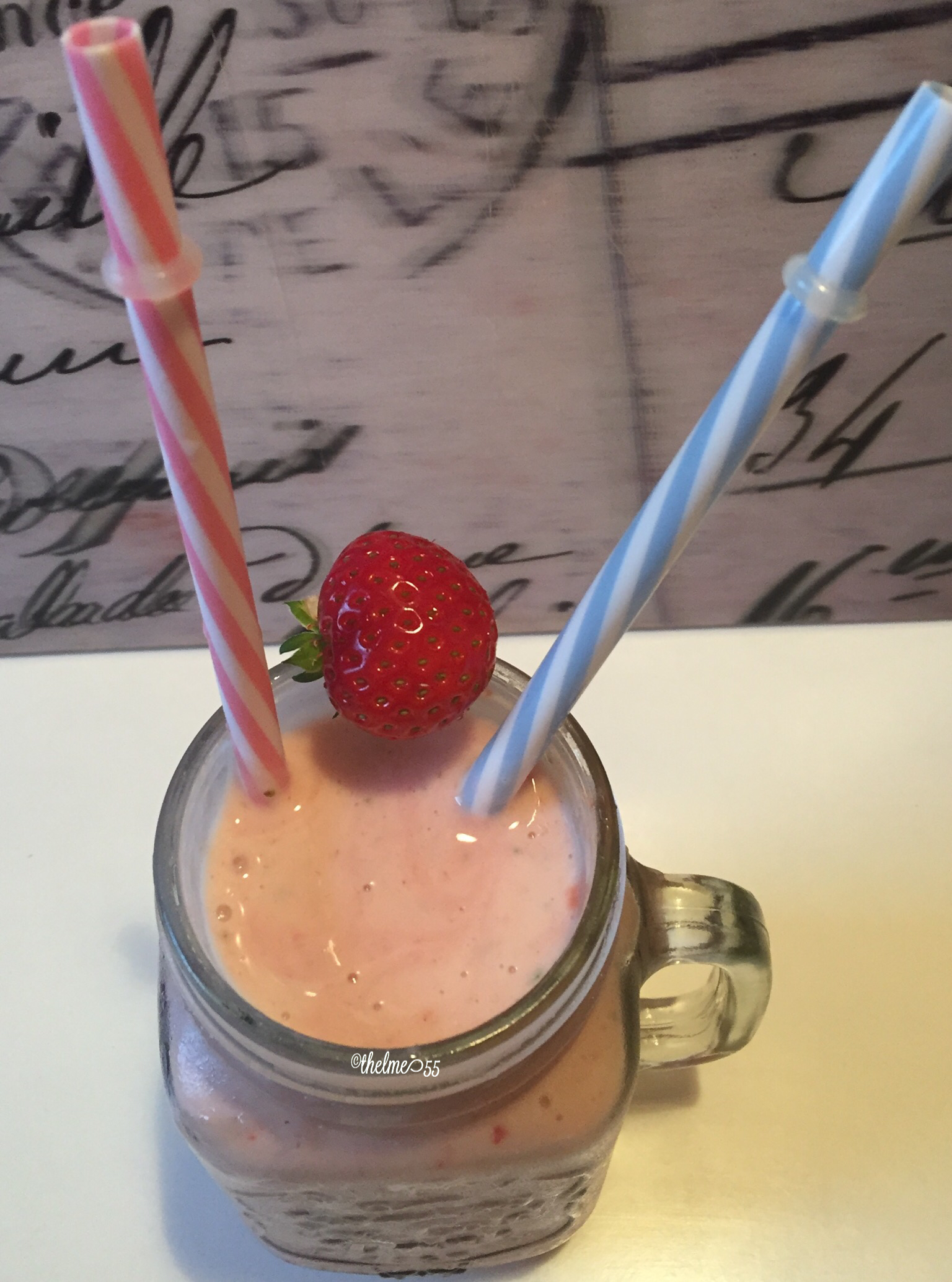 Strawberry banana smoothie Strawberry banana smoothie