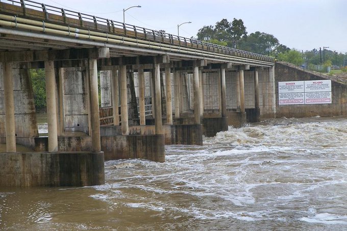 The image of the Longhorn Dam in Austin Texas The image of the Longhorn Dam in Austin Texas
