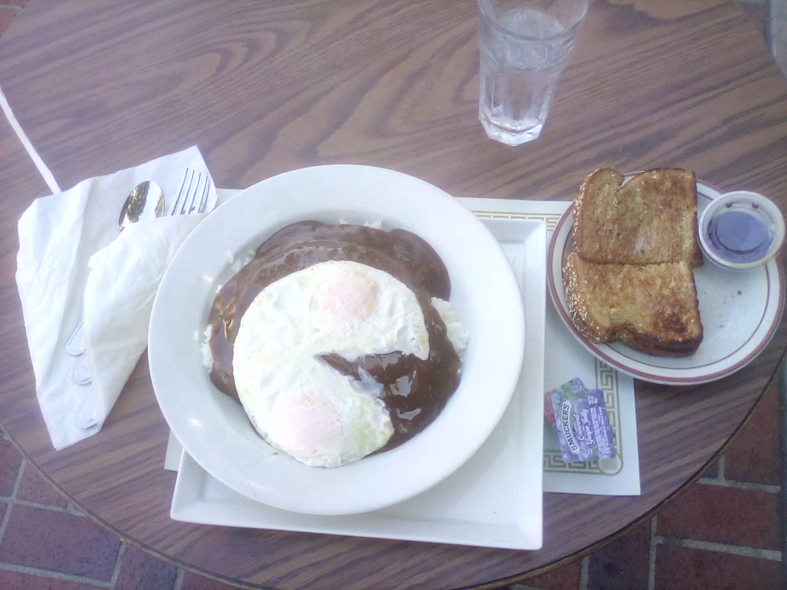 Loco moco,food,egggravy,burger Loco moco,food,egggravy,burger