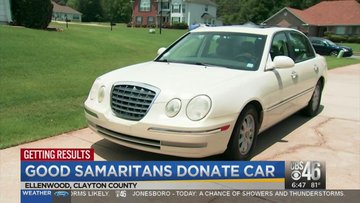 A couple in Ellenwood Georgia assist someone in need of an auto A couple in Ellenwood Georgia assist someone in need of an auto