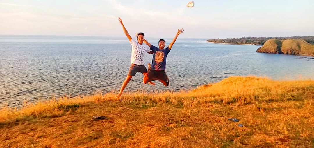 When My Cousin and I Went to Where the Mountain Meets the Sea