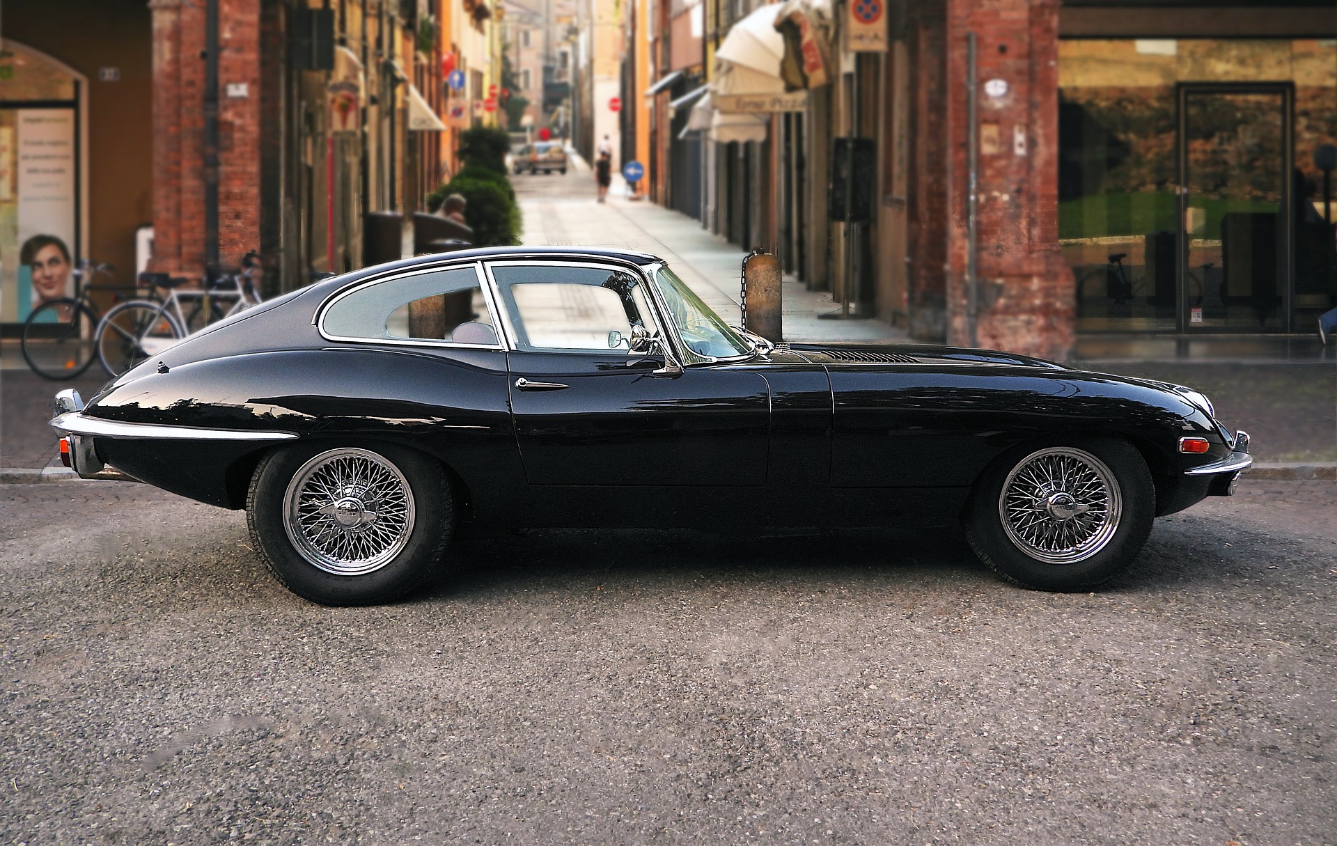 The Mullahs new jaguar car was a real doozy