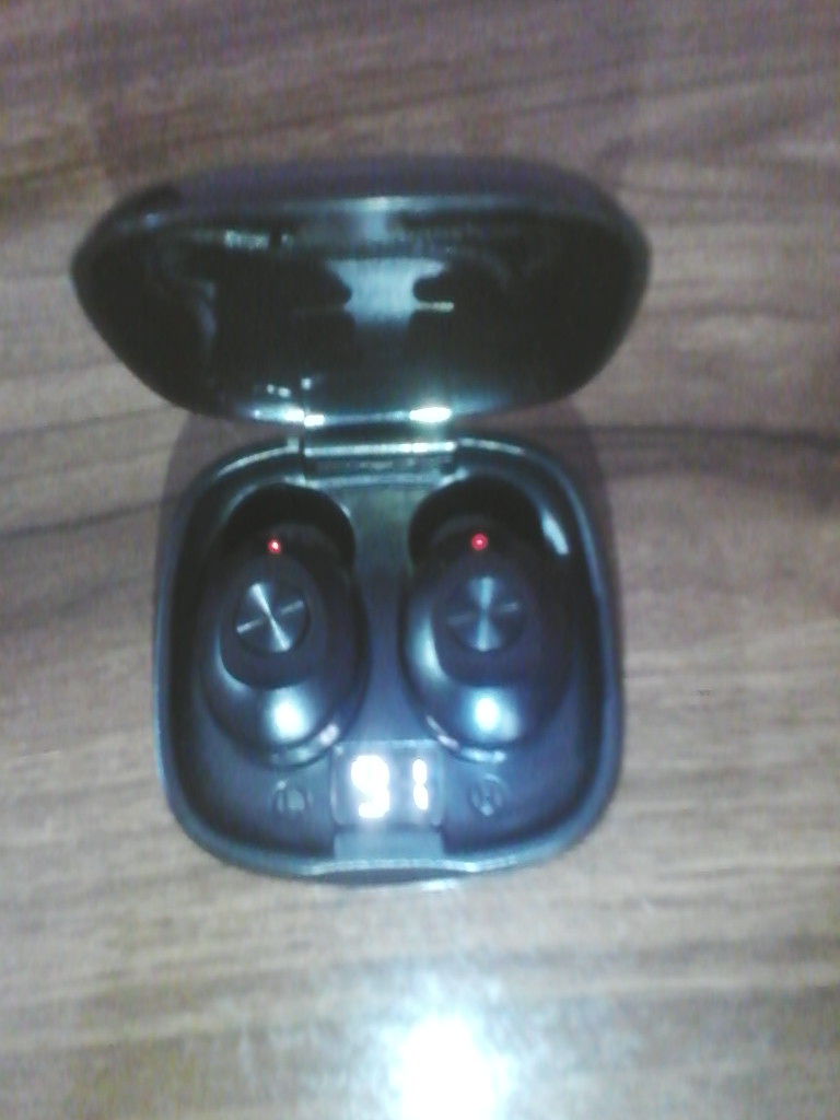 earbuds earbuds