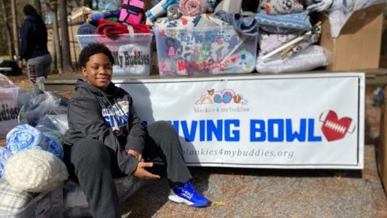 C J Matthews doing his part to give back to his community in Atlanta C J Matthews doing his part to give back to his community in Atlanta