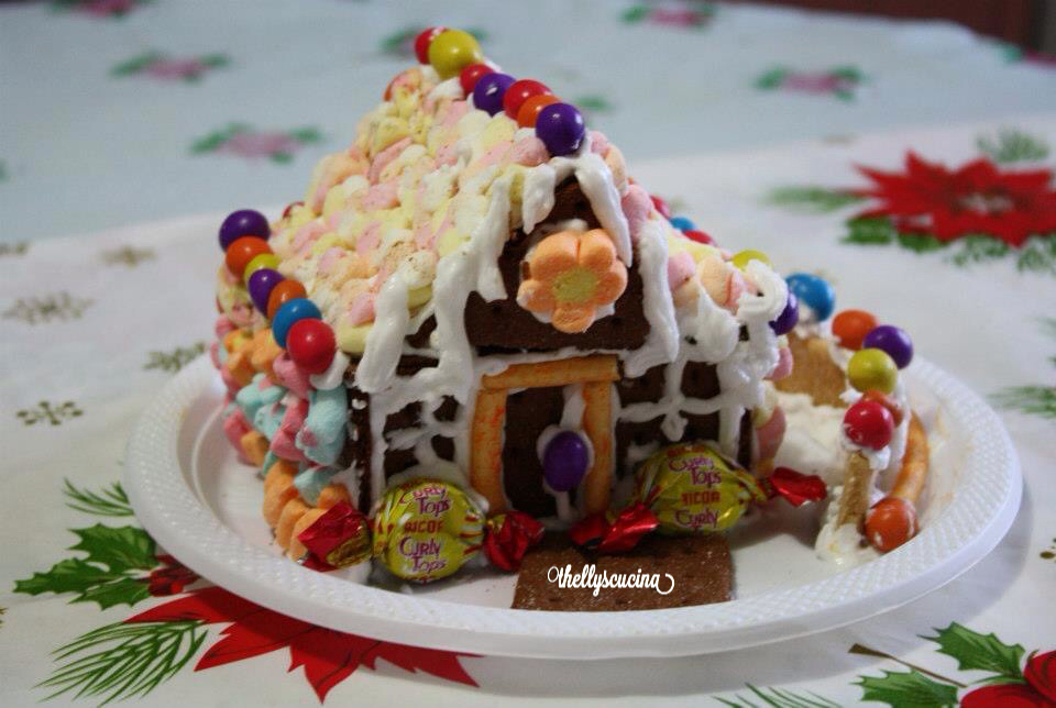 Graham gingerbread house