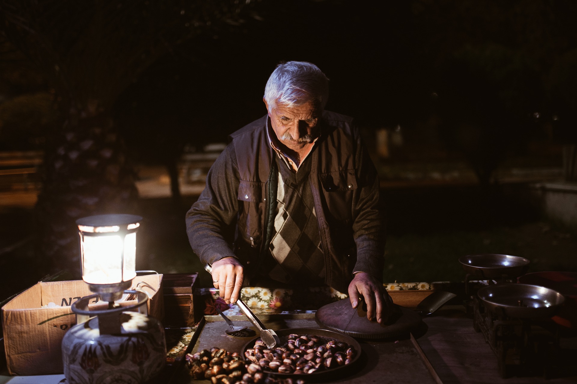 The Zen master working in the kitchen. He pulled his weight in all parts of the monastery The Zen master working in the kitchen. He pulled his weight in all parts of the monastery