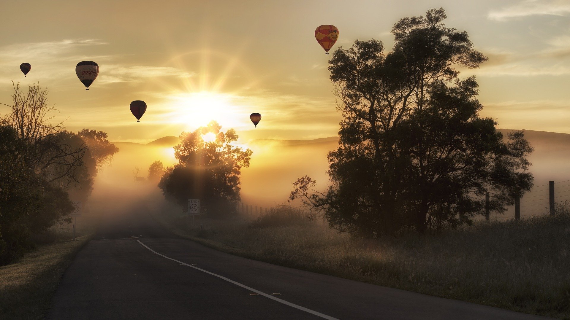 https://pixabay.com/photos/balloon-hot-air-landscape-1373161/