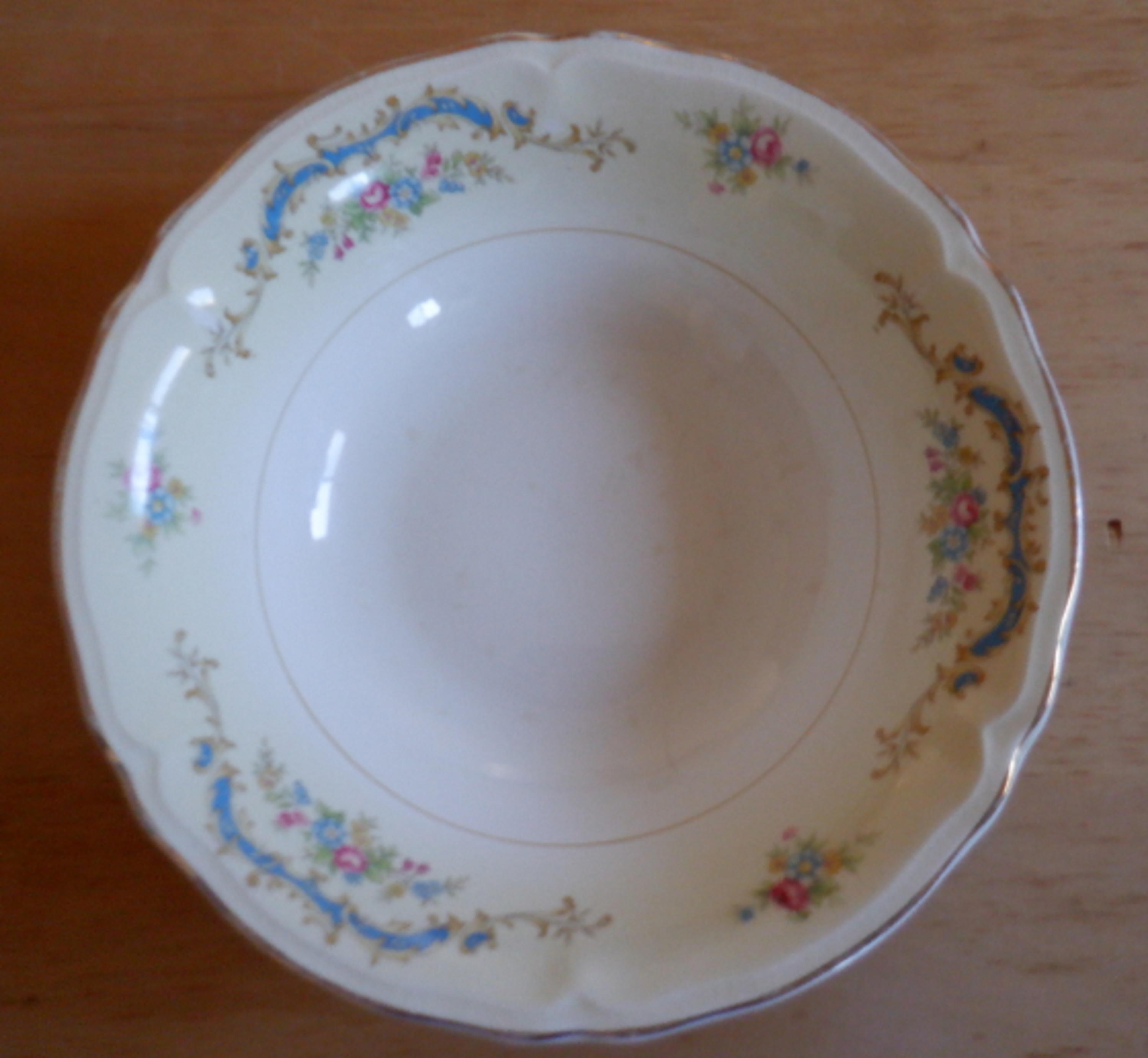 One of the photos I took of the mystery bowl