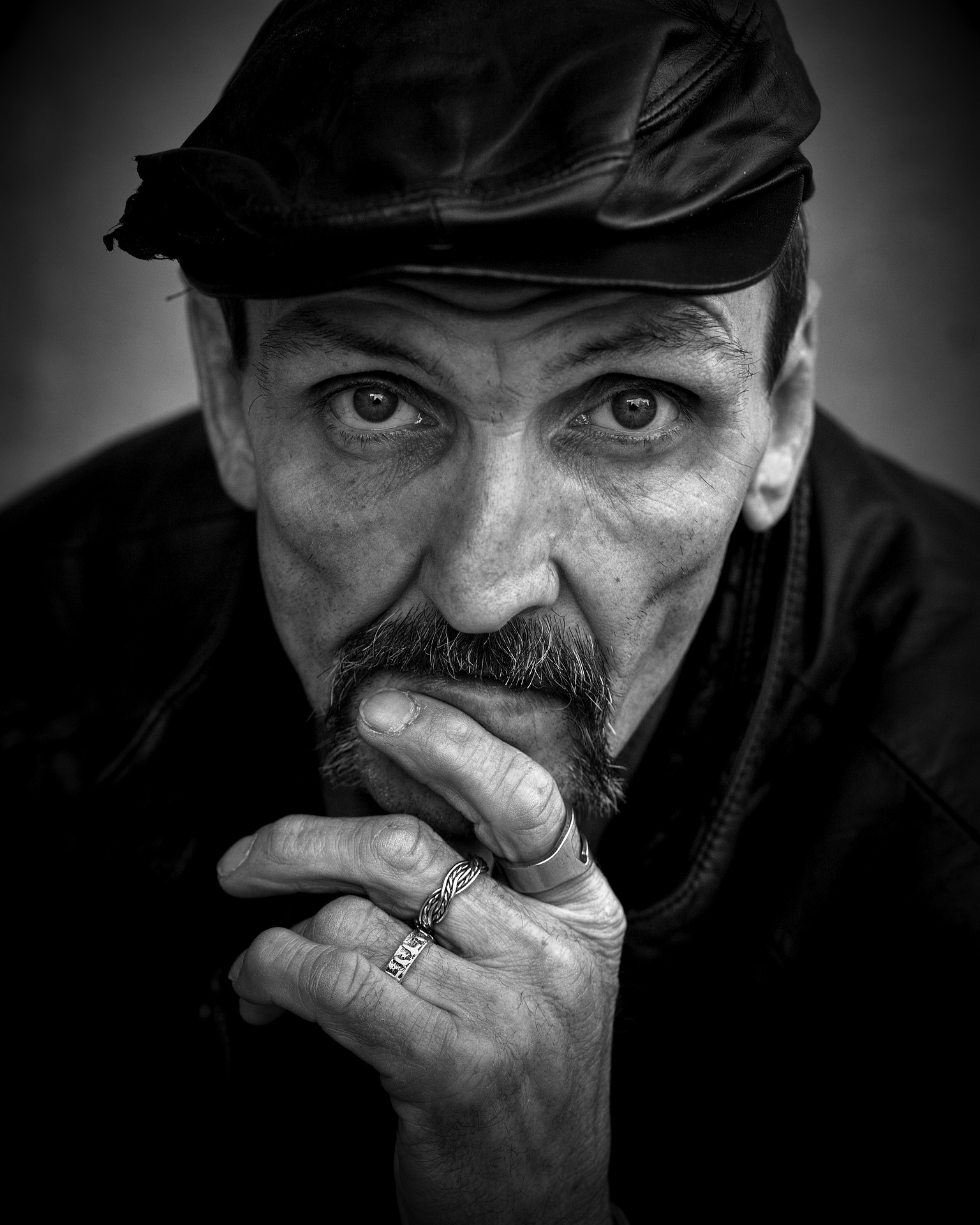 A thief usually even has the look of a thief, on the surface. A thief usually even has the look of a thief, on the surface.