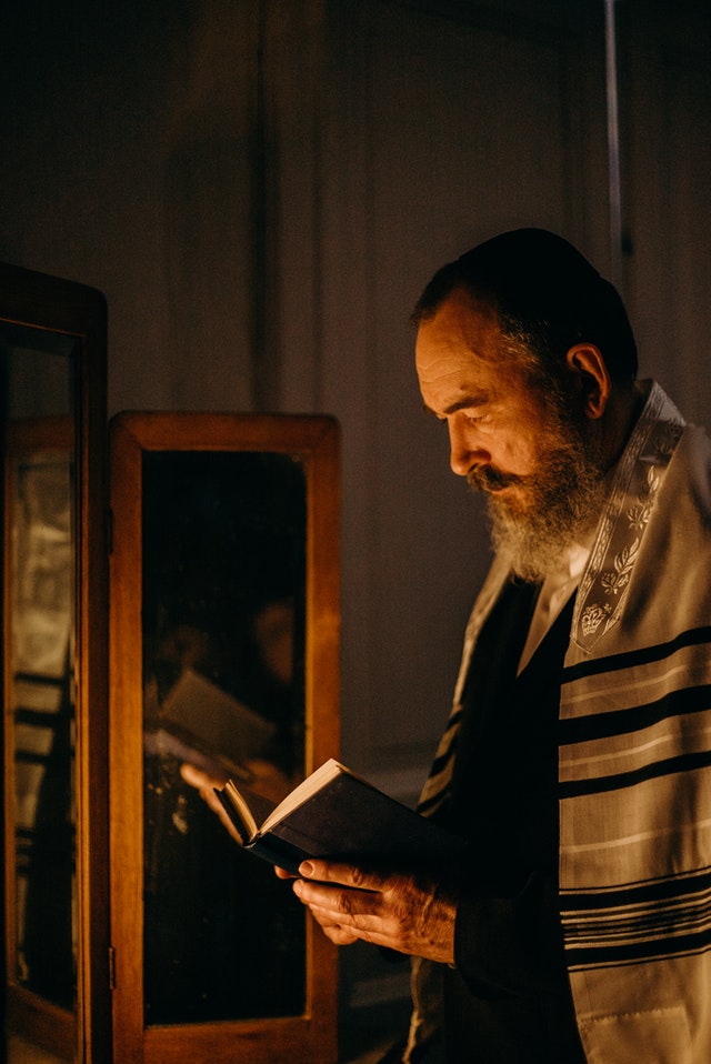 The Rabbi read widely, but made sure that he actively lived within God too. The Rabbi read widely, but made sure that he actively lived within God too.