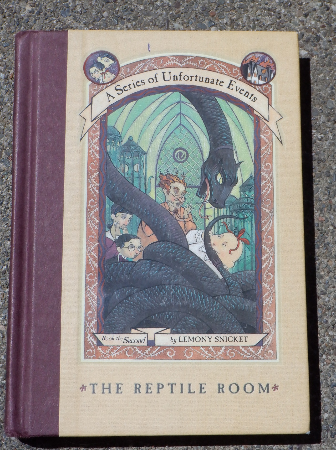 One of the photos that I took of the book I'd like to sell One of the photos that I took of the book I'd like to sell