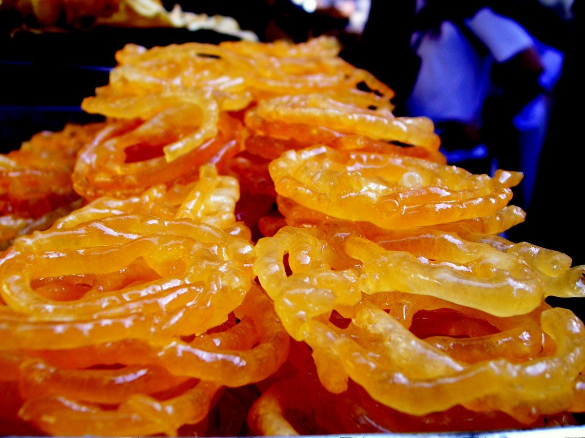https://upload.wikimedia.org/wikipedia/commons/thumb/4/41/Gujarati_Sweet_-_Jalebi.JPG/1200px-Gujarati_Sweet_-_Jalebi.JPG https://upload.wikimedia.org/wikipedia/commons/thumb/4/41/Gujarati_Sweet_-_Jalebi.JPG/1200px-Gujarati_Sweet_-_Jalebi.JPG