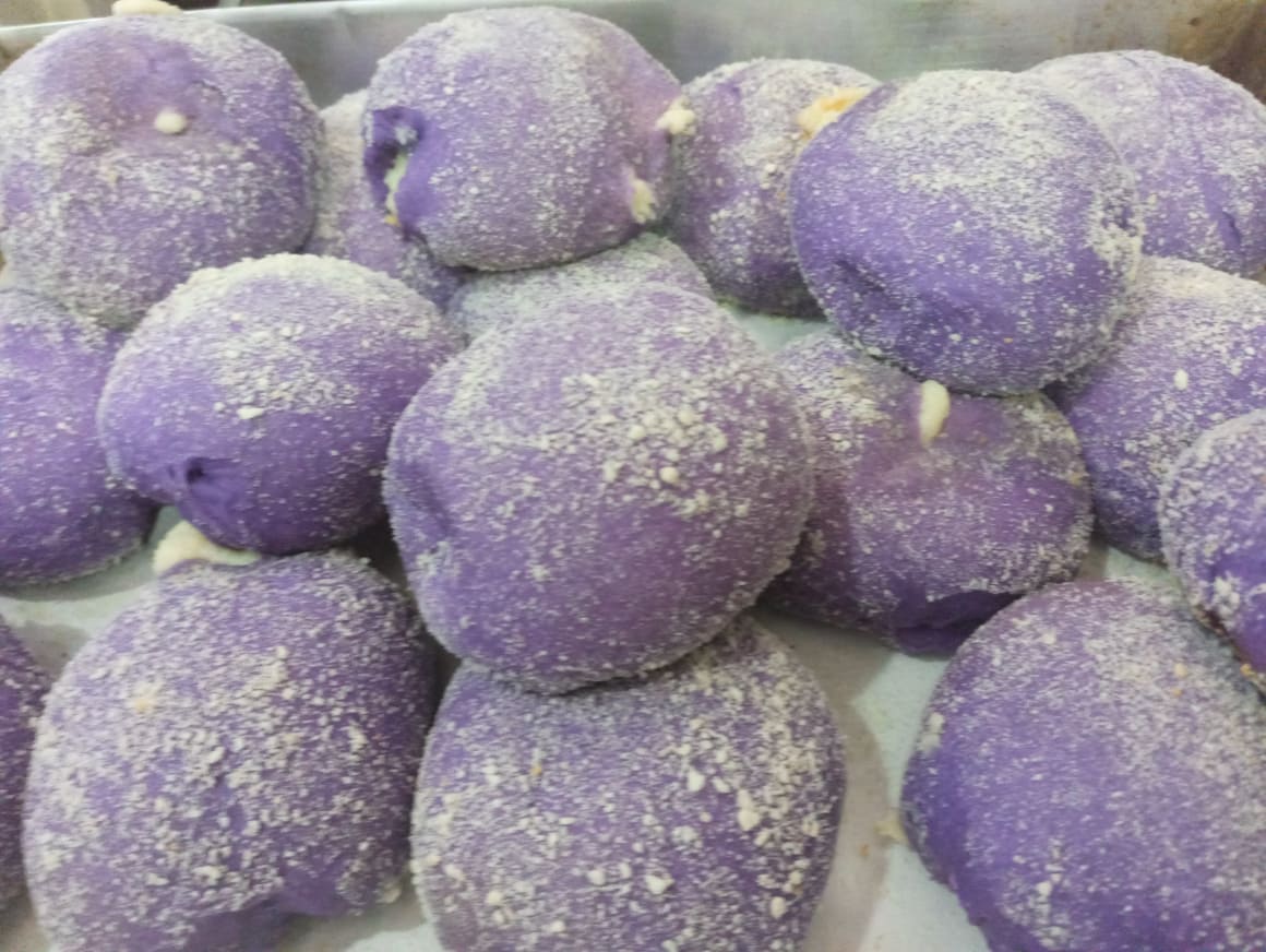 ube cream cheese pandesal ube cream cheese pandesal