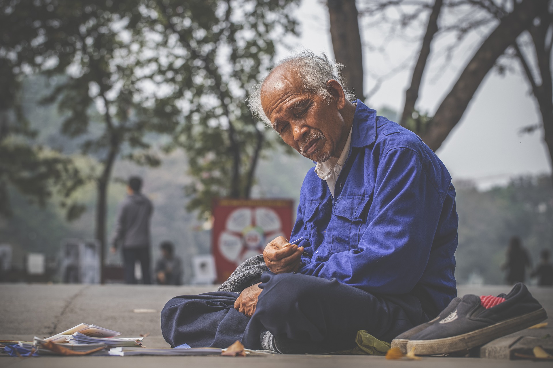 The master spent one hour begging every day The master spent one hour begging every day