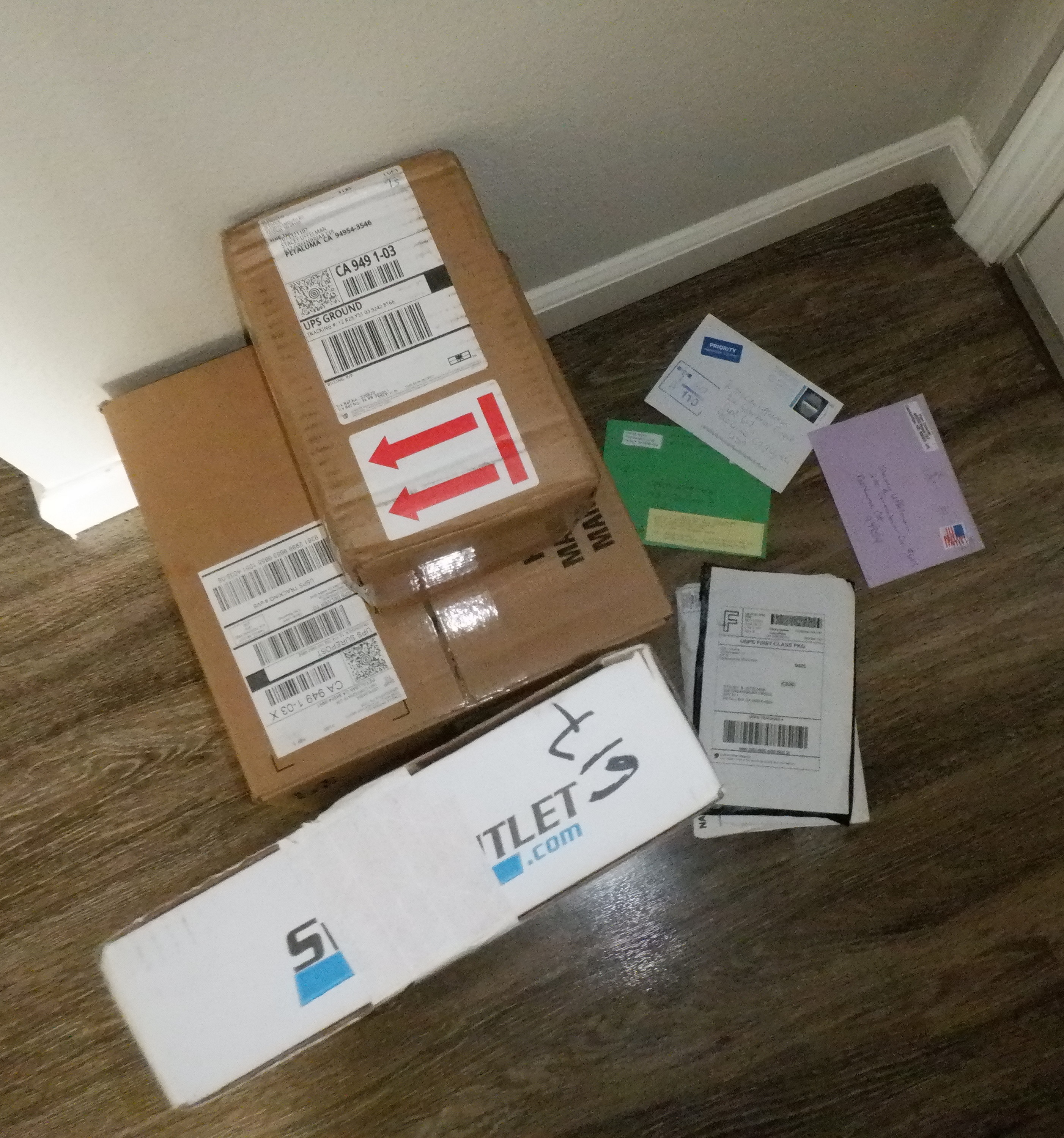 Photo I took of all of the things I need to open from yesterday and today! Photo I took of all of the things I need to open from yesterday and today!