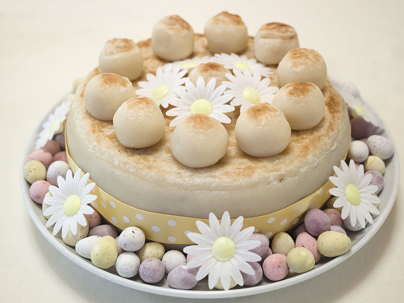 https://commons.wikimedia.org/wiki/File:Decorated_Simnel_cake_(14173161143).jpg https://commons.wikimedia.org/wiki/File:Decorated_Simnel_cake_(14173161143).jpg