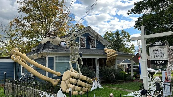 A home in Ohio that is raising money for a children's hospital A home in Ohio that is raising money for a children's hospital