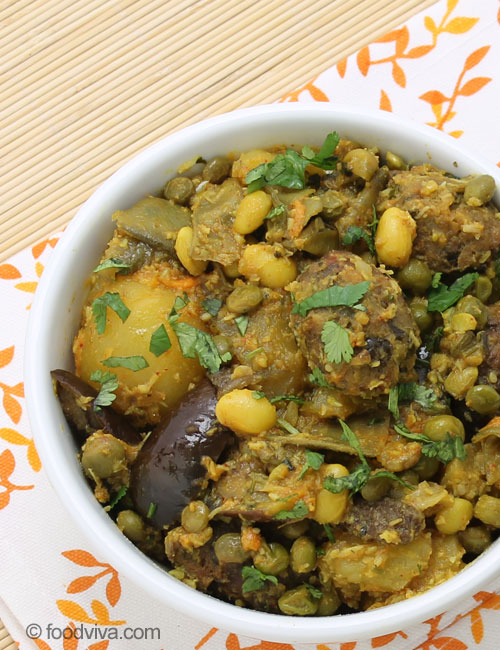Surti Undhiyu - A famous dish of Surat Surti Undhiyu - A famous dish of Surat