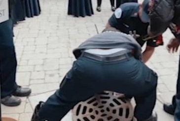Chicago firefighters rescuing a missing wedding ring recently Chicago firefighters rescuing a missing wedding ring recently