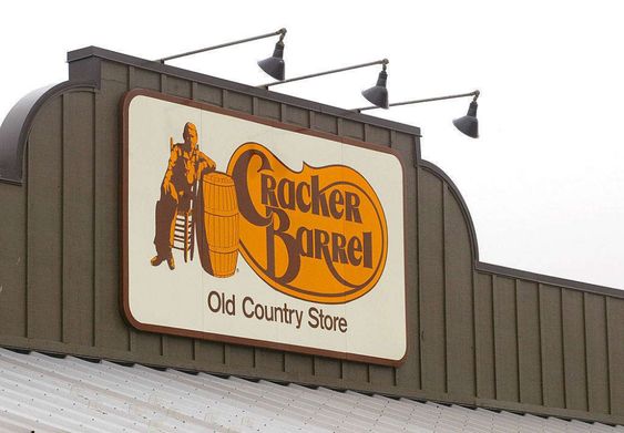 The logo of a Cracker Barrel restaurant