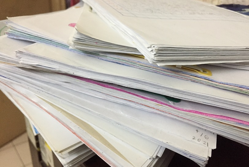 Paper clutter... Paper clutter...