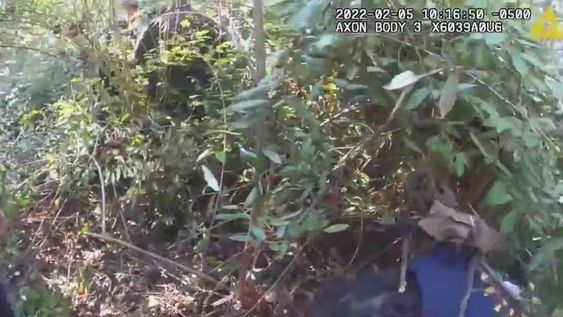 Atlanta police rescue a man trapped in a thick bush 12 days ago. Atlanta police rescue a man trapped in a thick bush 12 days ago.