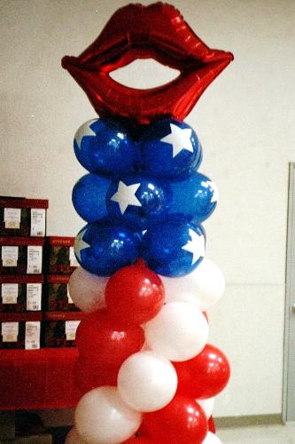 Balloon Column - This is a balloon column my co-workers and I volountered to make for the Blood Donation Event when I was working at a balloon wholesaler.