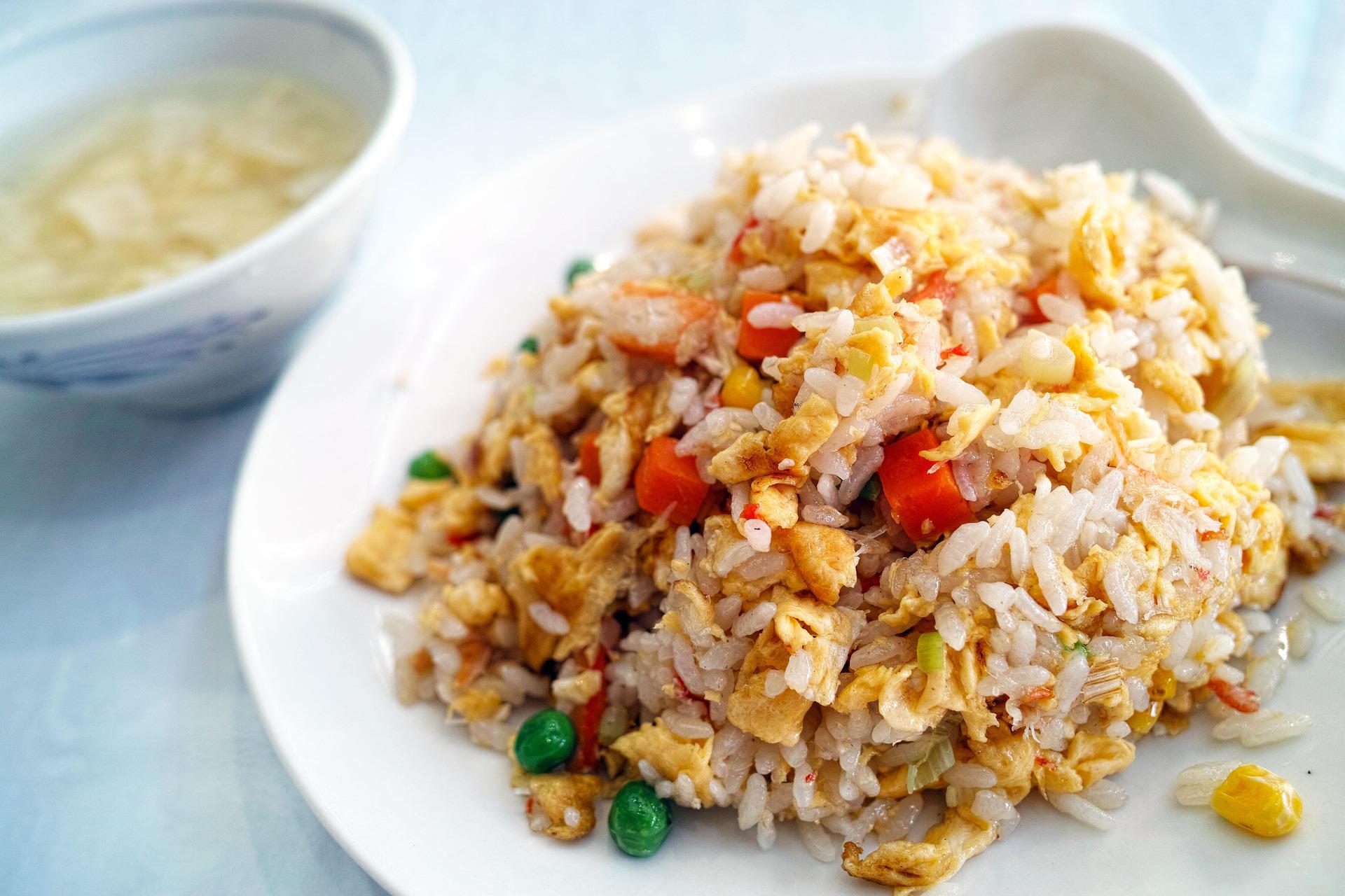https://pixabay.com/photos/fried-rice-chinese-cuisine-food-1762493/ https://pixabay.com/photos/fried-rice-chinese-cuisine-food-1762493/