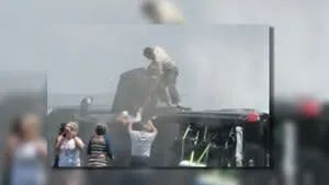 Jacksonville Sheriff's Office deputy Anthony Laquidara to the rescue of accident victims. Jacksonville Sheriff's Office deputy Anthony Laquidara to the rescue of accident victims.