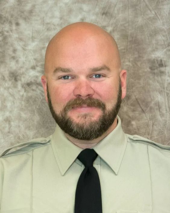 Pennington County Sheriff Deputy Linquist. Pennington County Sheriff Deputy Linquist.