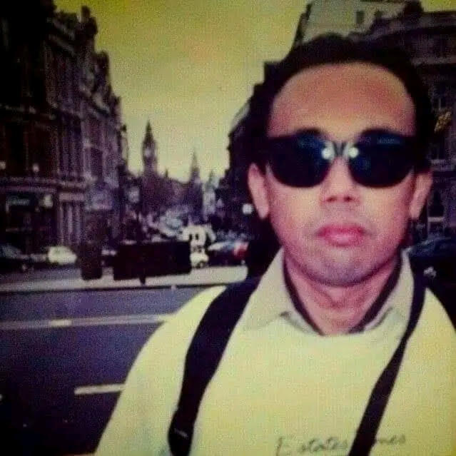 A photo of me when I was studying in London A photo of me when I was studying in London