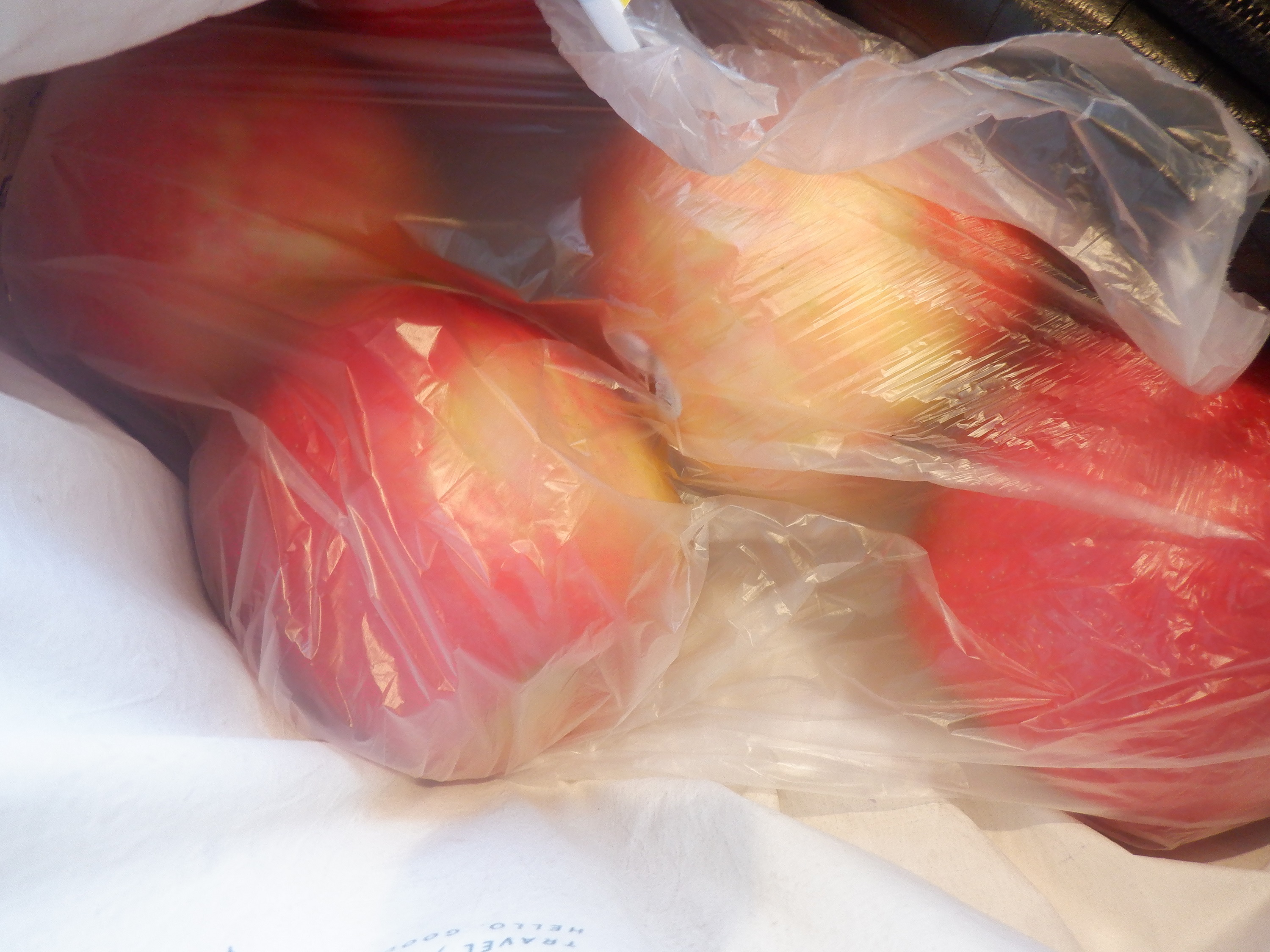 Apples I got at the store today Apples I got at the store today