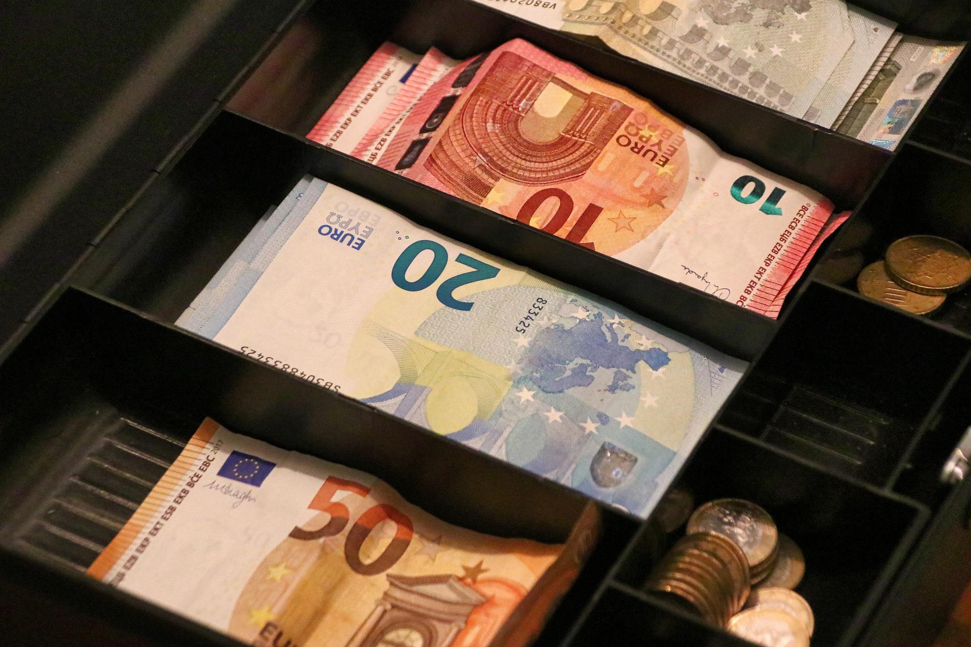 https://pixabay.com/photos/cash-box-money-euro-finance-6679069/ https://pixabay.com/photos/cash-box-money-euro-finance-6679069/