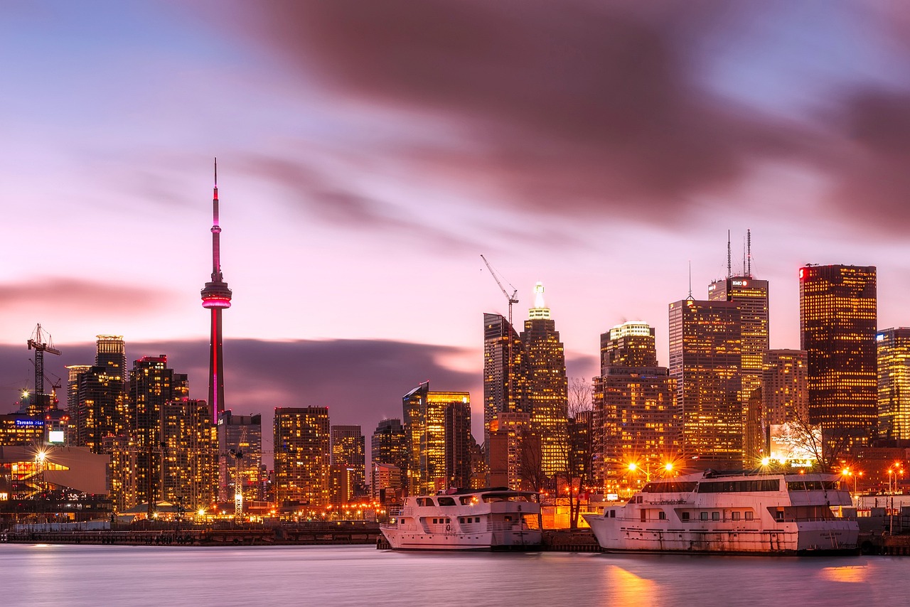 A picture of beautiful Toronto, from Pixabay