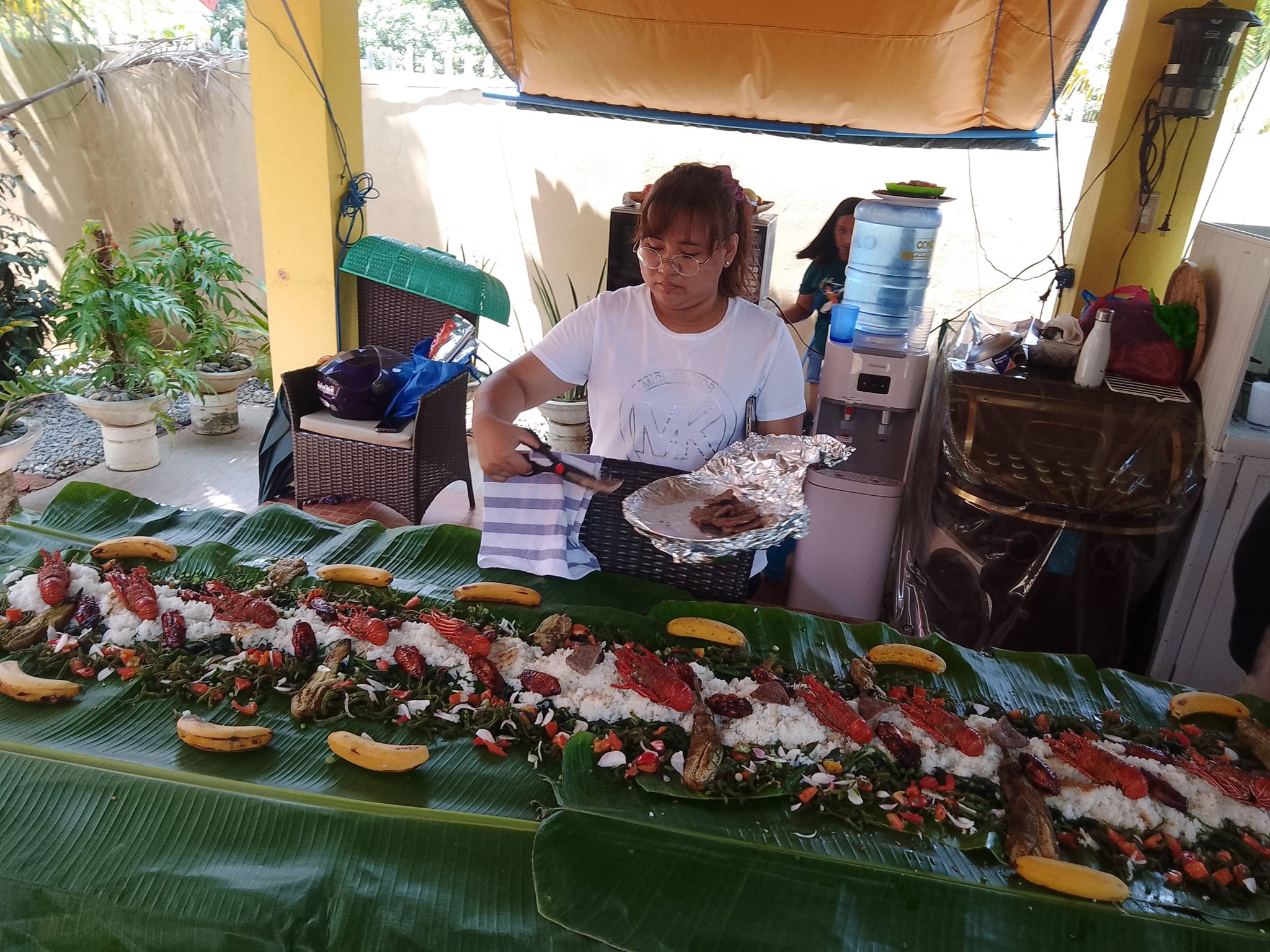 boodle fight before the Holy Week