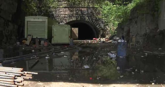 Image of an abandoned tunnel in New Jersey known as the Devi&#039;s Hole 