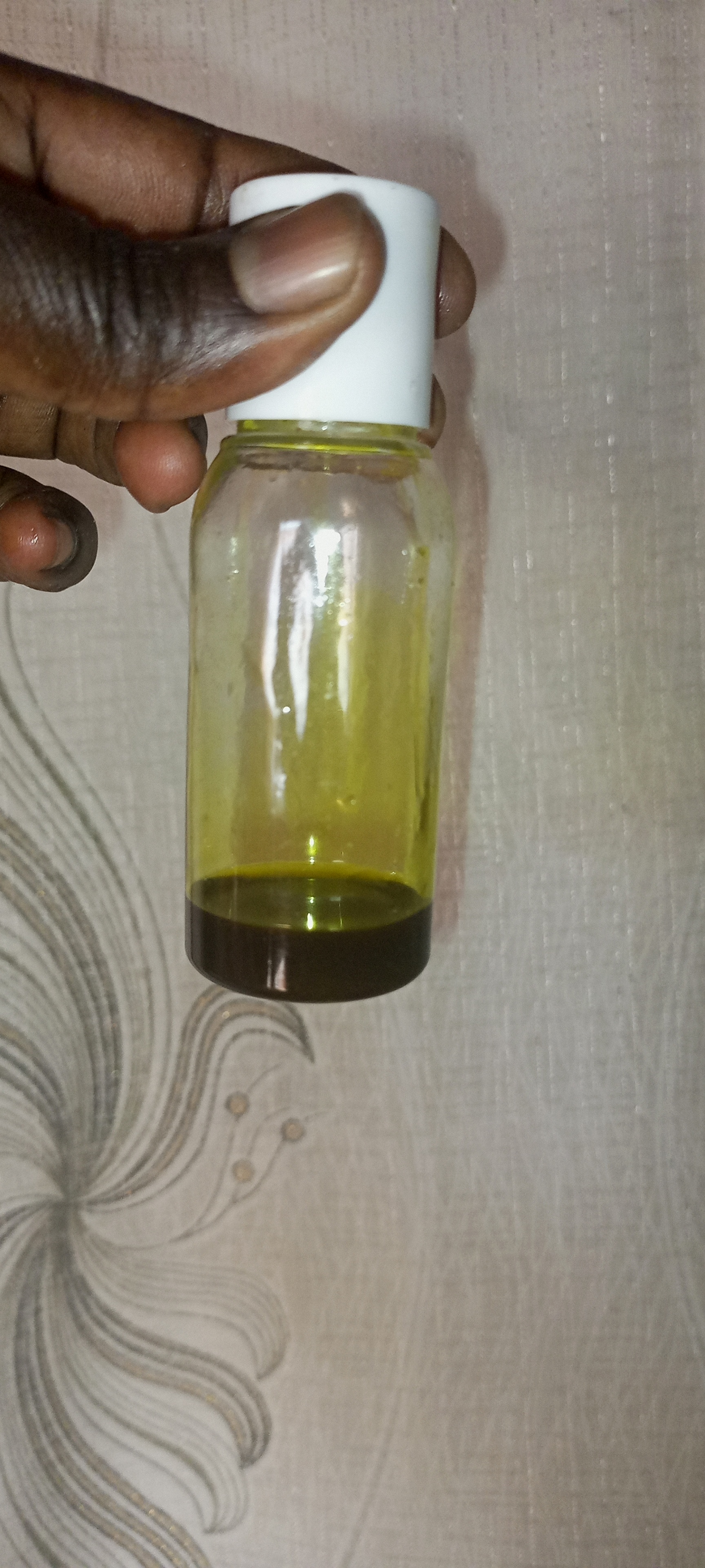 Picture : mine took it now showing the avocado oil obtained 
