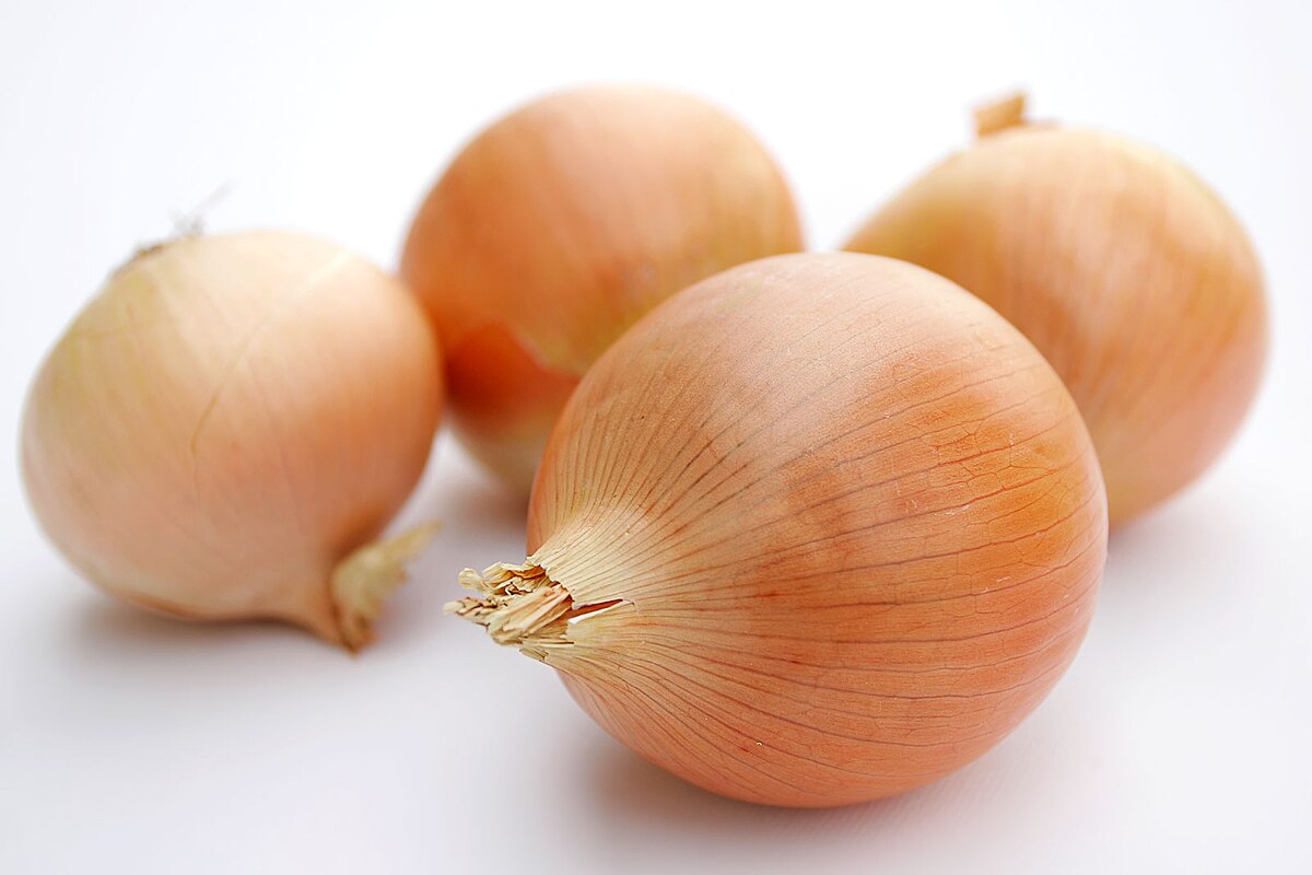https://commons.wikimedia.org/wiki/File:Onions.jpg