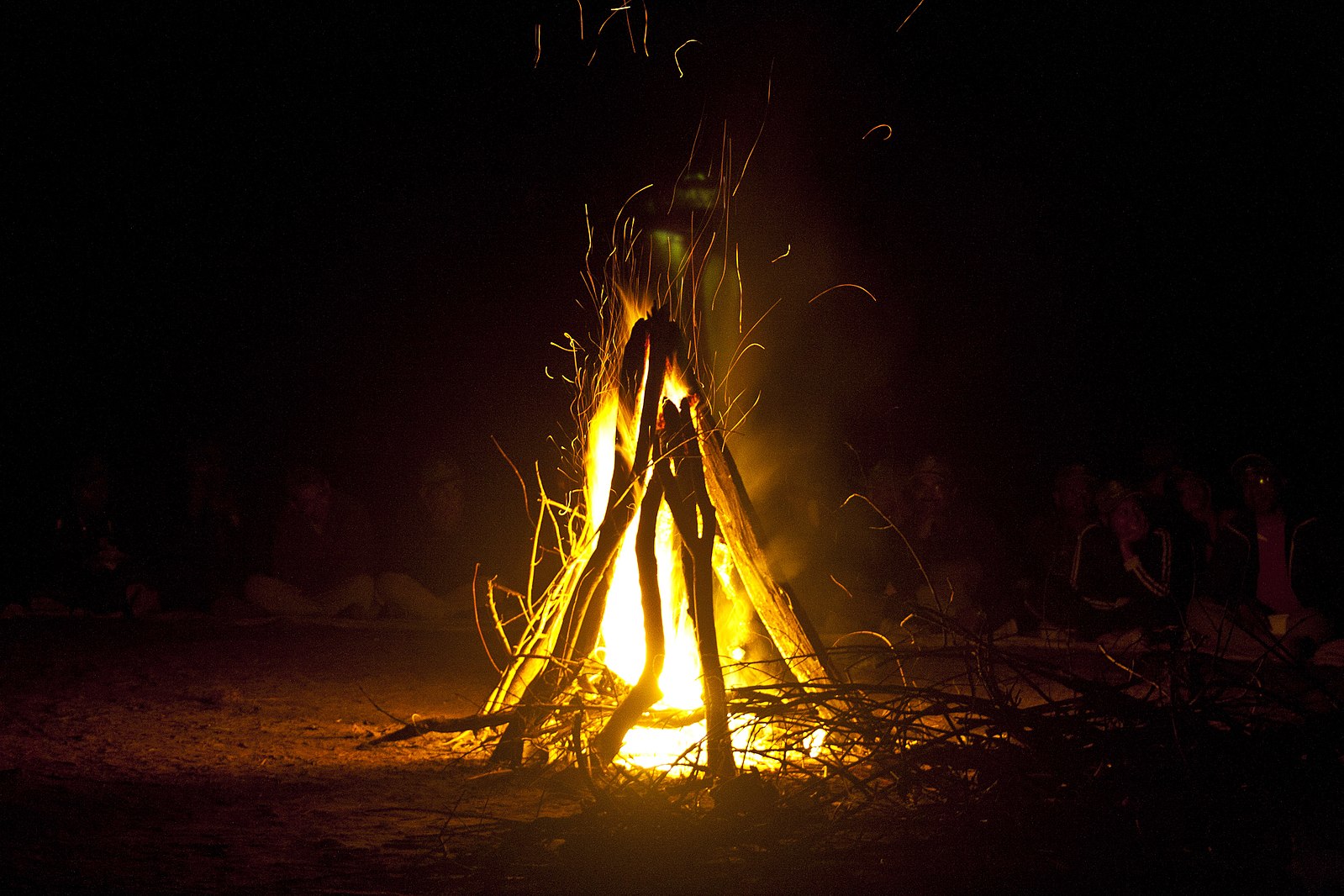 https://commons.wikimedia.org/wiki/File:29RCCMAK_-_Campfire_at_base_camp_Susunia_Hill.jpg https://commons.wikimedia.org/wiki/File:29RCCMAK_-_Campfire_at_base_camp_Susunia_Hill.jpg