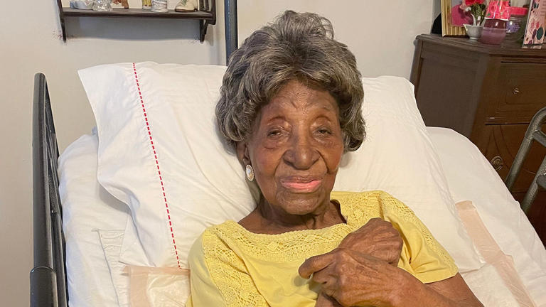 Elizabeth Francis who is one of the oldest living persons living today Elizabeth Francis who is one of the oldest living persons living today