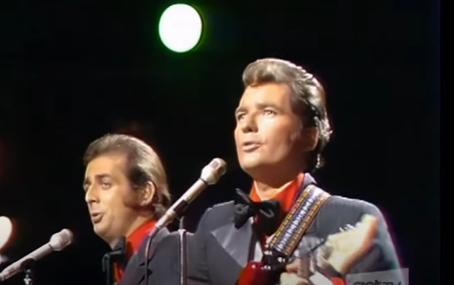 Video screen grab (Don Reid and Lew Dewitt) Video screen grab (Don Reid and Lew Dewitt)