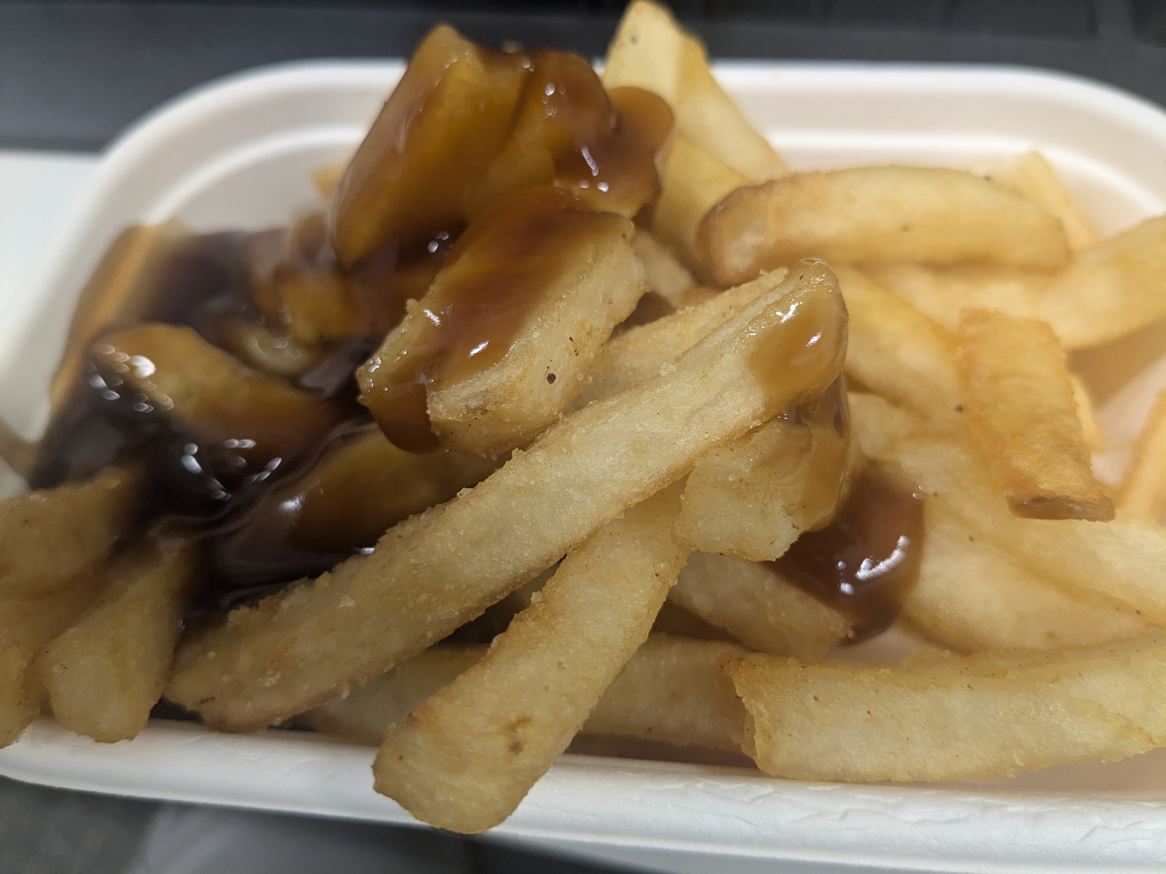 Fries with gravy