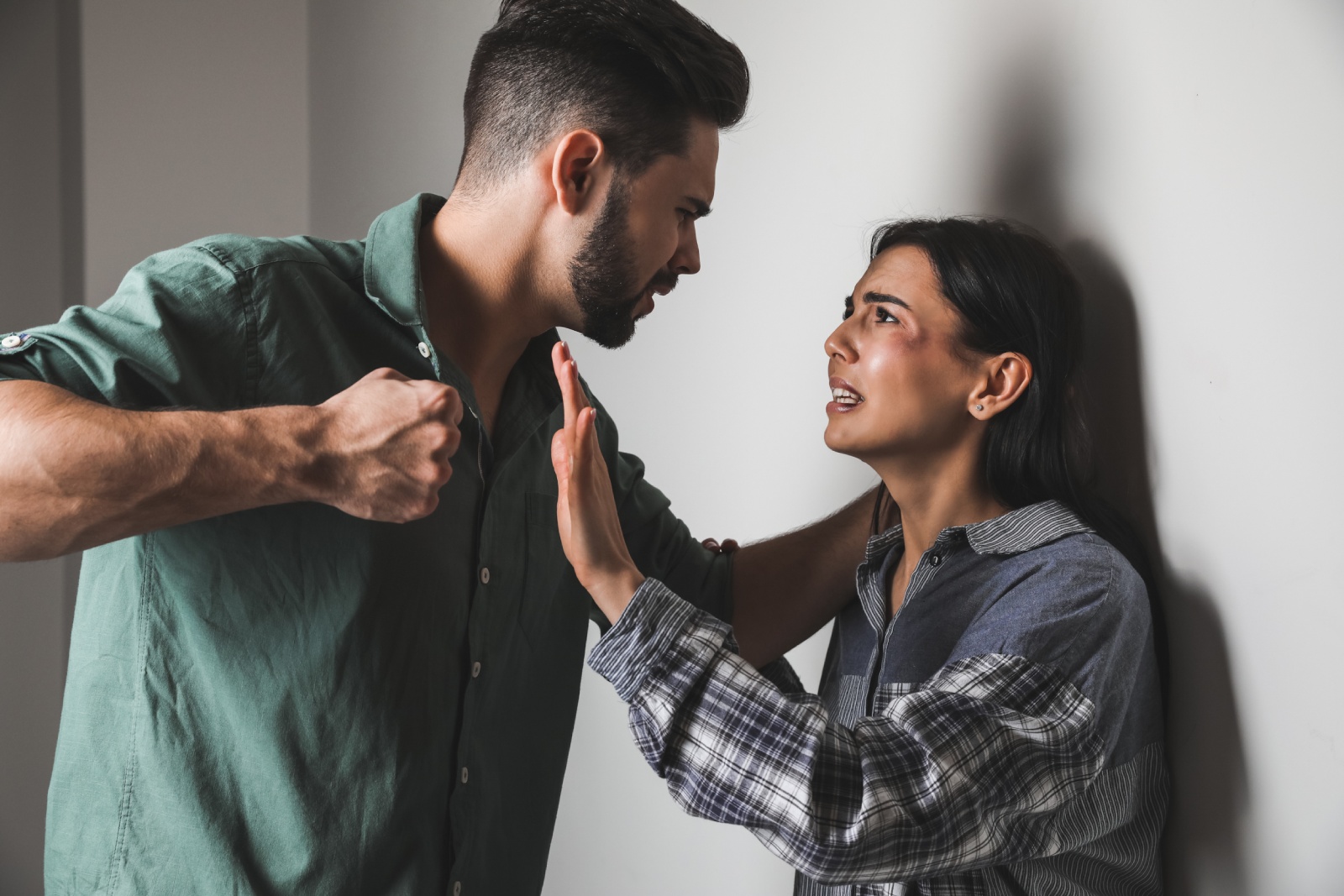 An image displaying domestic violence example. Source: engelandmartin.com website