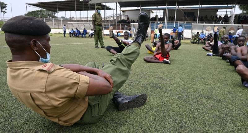 A physical fitness check on recruitment candidates in a past Kenyan Police recruitment exercise. Source: Cops Kenya Facebook page