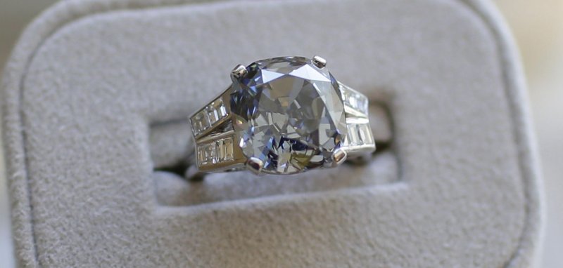 Lost wedding ring found by a diver in a lake in North Texas. Lost wedding ring found by a diver in a lake in North Texas.